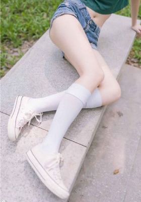 嗯啊宿舍呻吟啪啪闺蜜gl_短视频完整无删减版