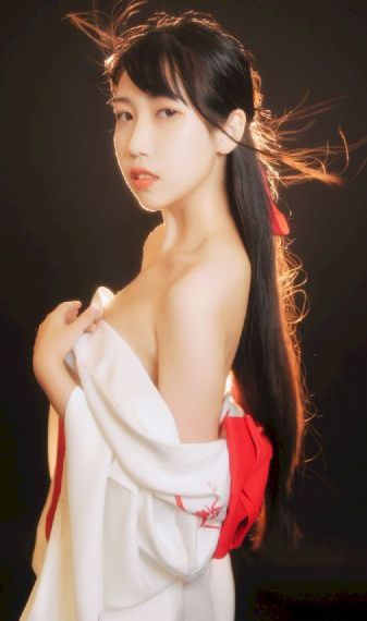 乳揉みま痴汉电车公交在线观看_国产剧电影免费在线